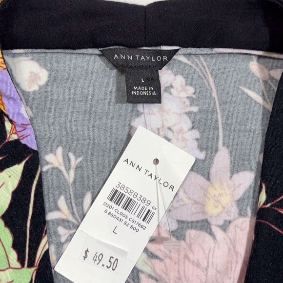 Ann Taylor V-neck Top Sleeveless Floral Women’s Large Black Multicolor NWT - Picture 6 of 8